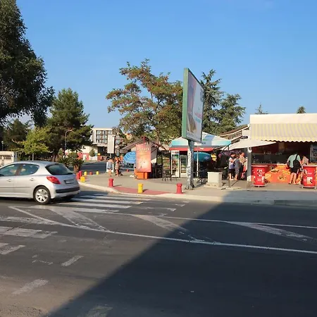Menada Global Ville דירה